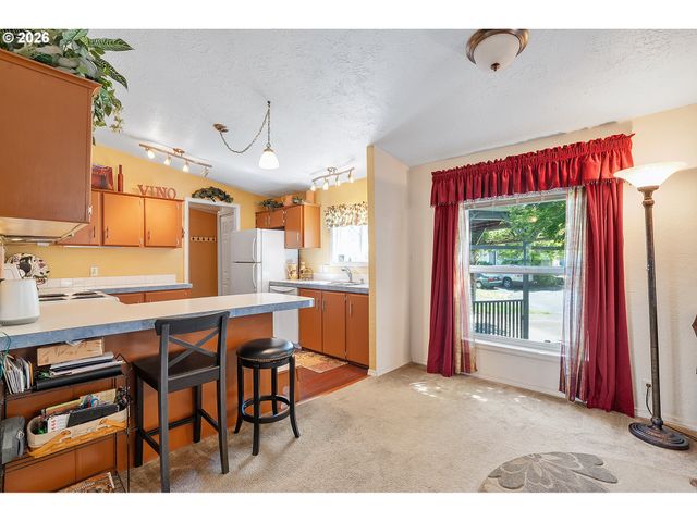 13249 Se SCHILLER St, Portland, OR 97236