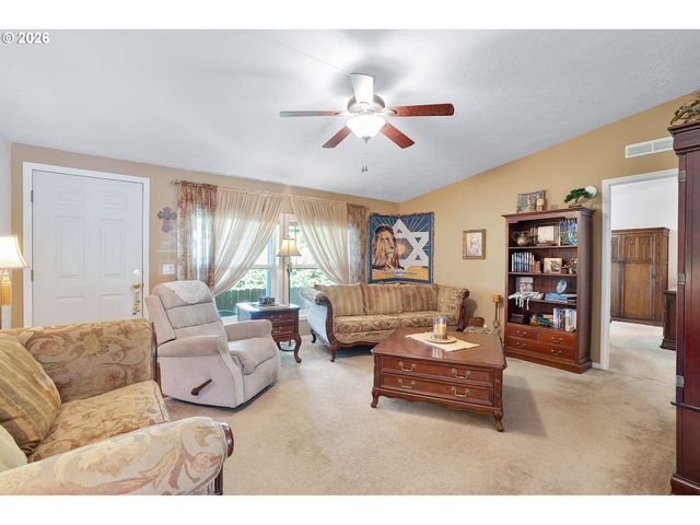 13249 Se SCHILLER St, Portland, OR 97236