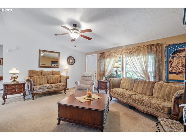 13249 Se SCHILLER St, Portland, OR 97236