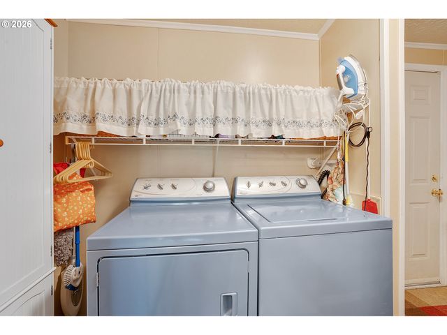 13249 Se SCHILLER St, Portland, OR 97236