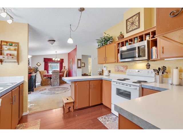 13249 Se SCHILLER St, Portland, OR 97236