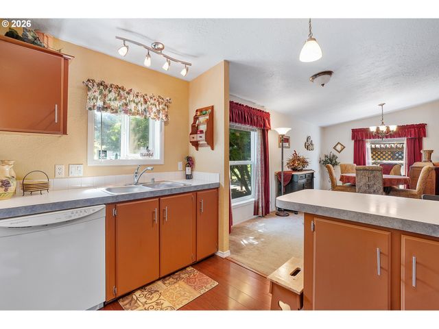 13249 Se SCHILLER St, Portland, OR 97236