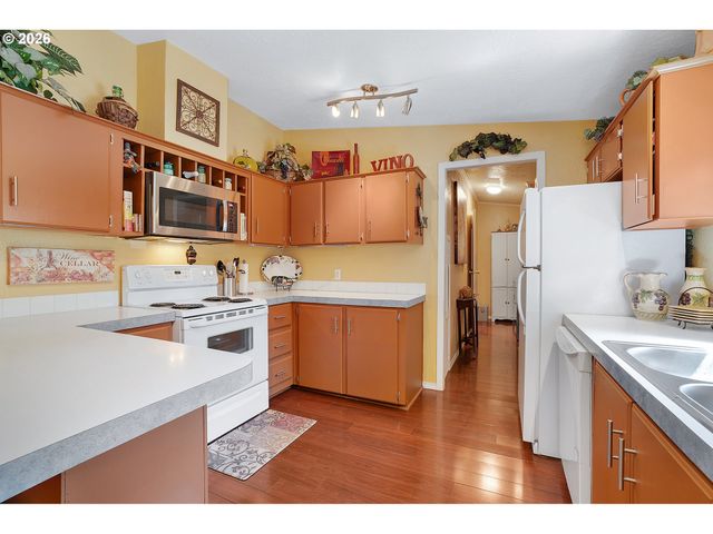 13249 Se SCHILLER St, Portland, OR 97236