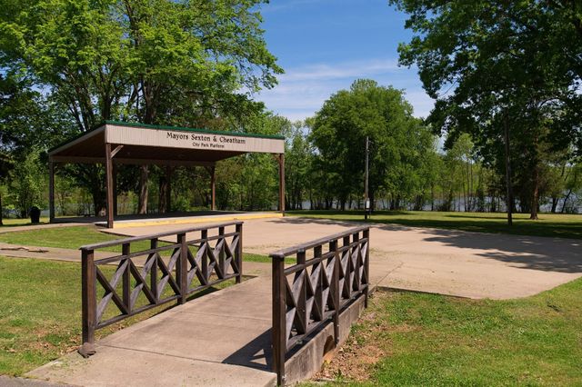 118 Colson Rd, Dover, TN 37058