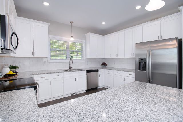 118 Colson Rd, Dover, TN 37058