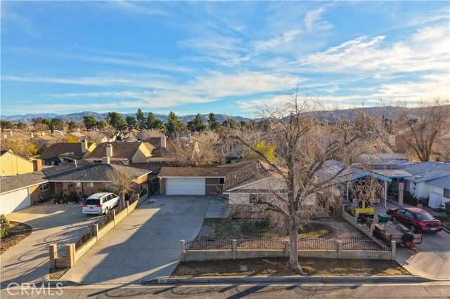 1252 E Avenue R6, Palmdale, CA 93550