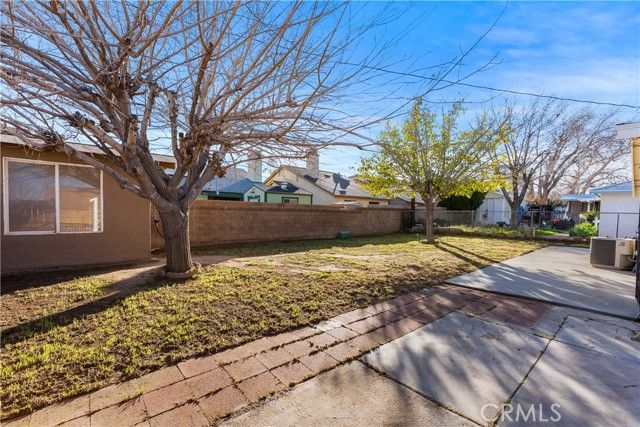 1252 E Avenue R6, Palmdale, CA 93550