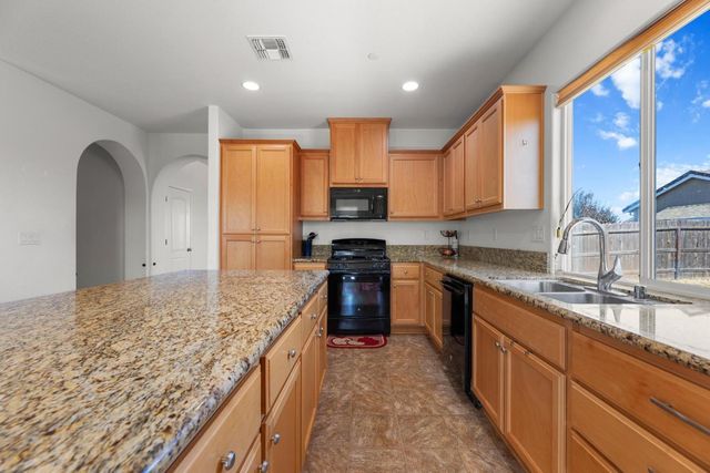 5719 Stonehaven Dr, Marysville, CA 95901