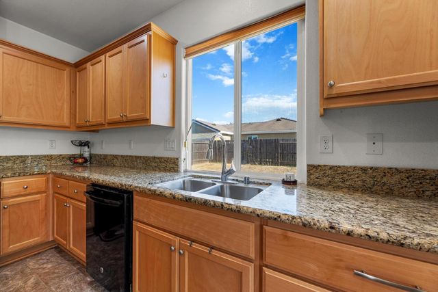 5719 Stonehaven Dr, Marysville, CA 95901