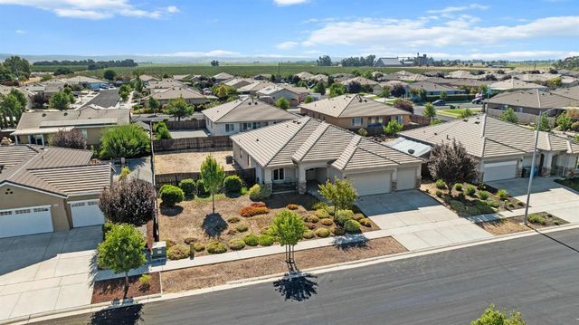 5719 Stonehaven Dr, Marysville, CA 95901