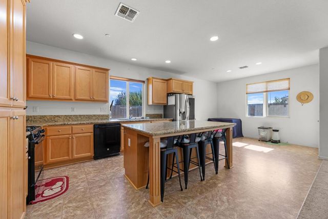 5719 Stonehaven Dr, Marysville, CA 95901