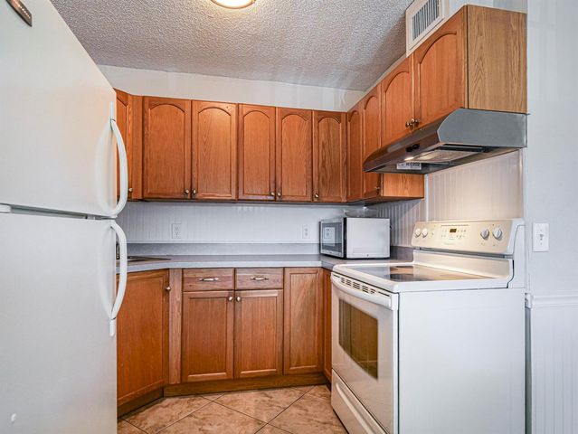 923 22nd Place 219, Vero Beach, FL 32960