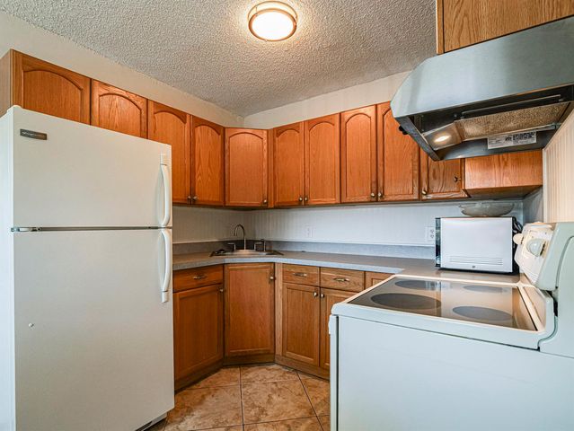 923 22nd Place 219, Vero Beach, FL 32960