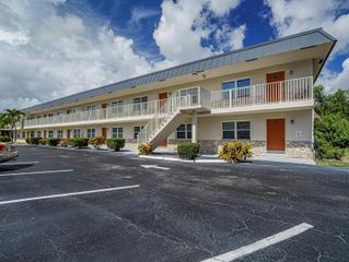 923 22nd Place 219, Vero Beach, FL 32960