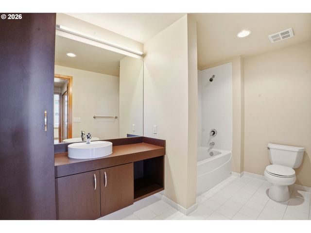 1255 Nw 9TH Ave 701, Portland, OR 97209