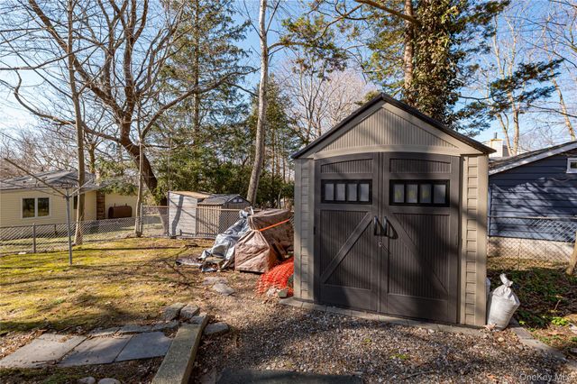 75 Herod Point Road, Wading River, NY 11792