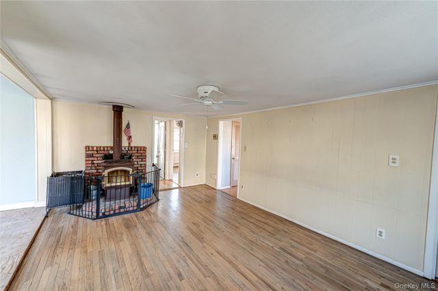 75 Herod Point Road, Wading River, NY 11792