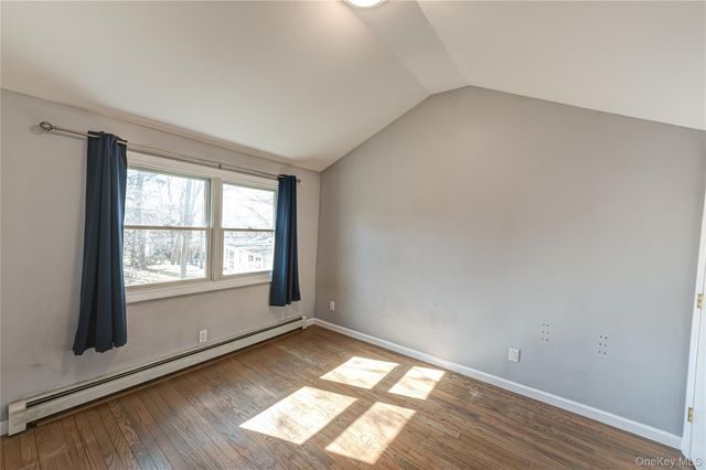 75 Herod Point Road, Wading River, NY 11792