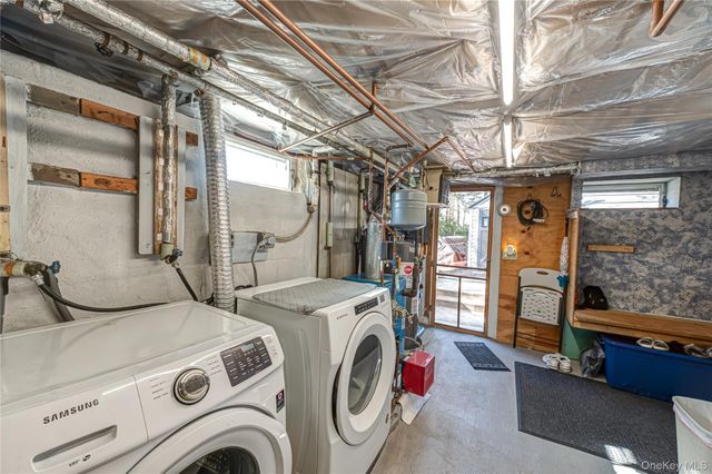 75 Herod Point Road, Wading River, NY 11792