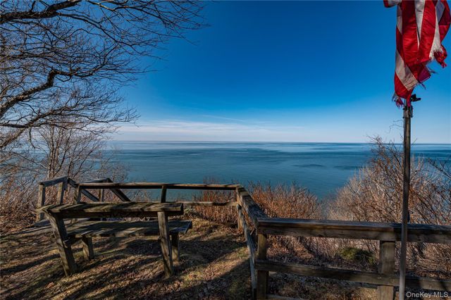 75 Herod Point Road, Wading River, NY 11792