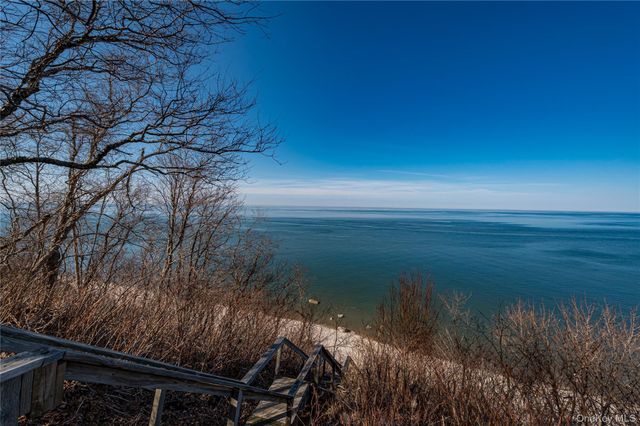 75 Herod Point Road, Wading River, NY 11792