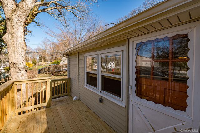 75 Herod Point Road, Wading River, NY 11792