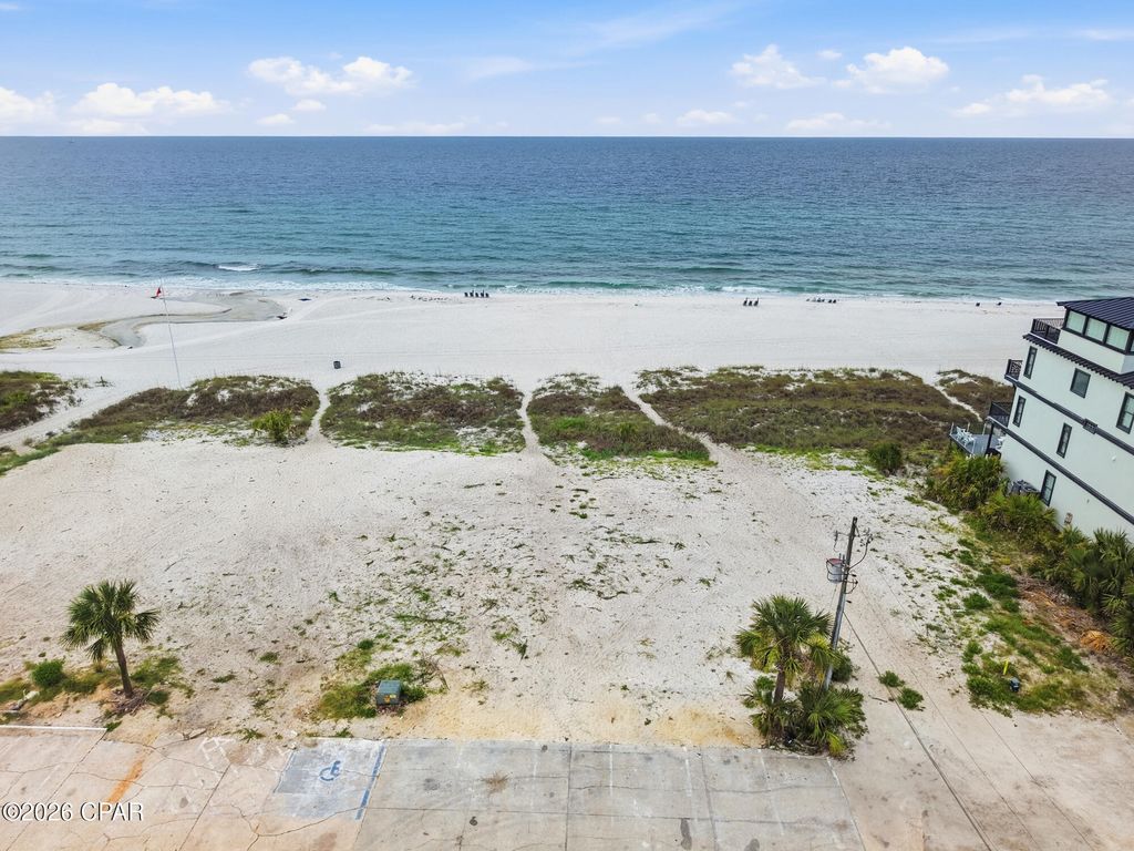 Image 21 of property listing at 19981 Front Beach Road, Panama City Beach, FL 32413