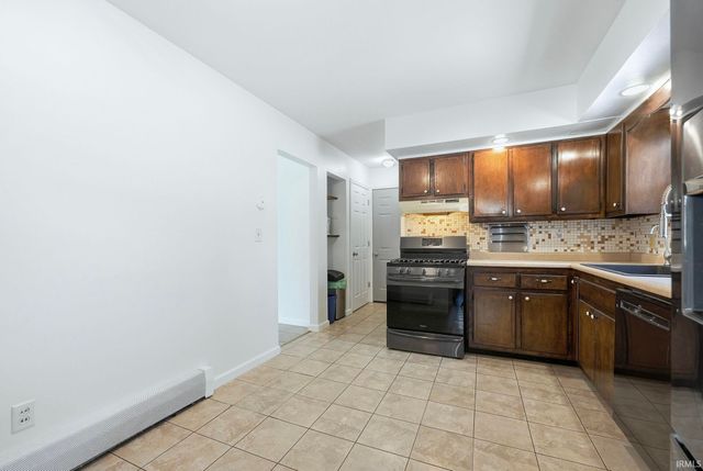 1825 Nye Street, Warsaw, IN 46580