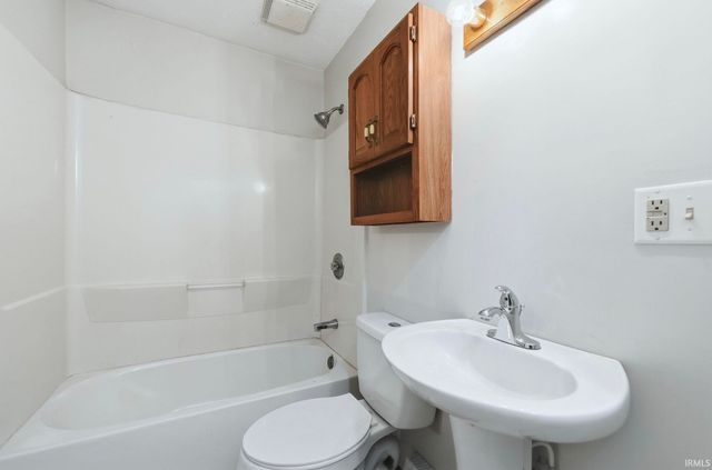 1825 Nye Street, Warsaw, IN 46580