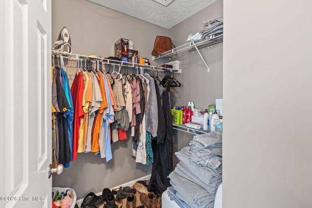 4565 Canasta Court, Hope Mills, NC 28348