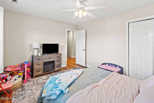 4565 Canasta Court, Hope Mills, NC 28348