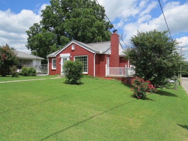 329 S Ingram St, Pulaski, TN 38478