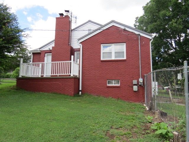 329 S Ingram St, Pulaski, TN 38478