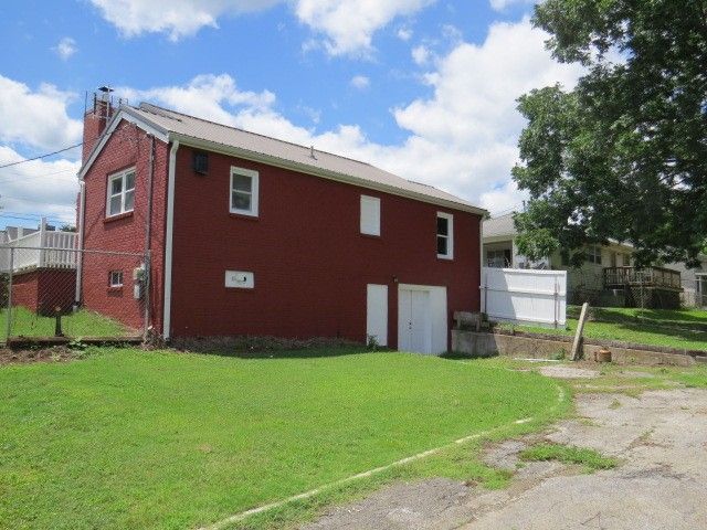 329 S Ingram St, Pulaski, TN 38478