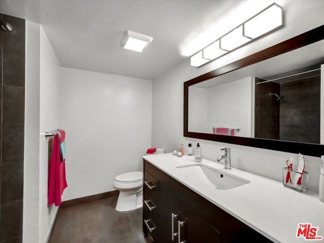 1900 Vine Street 306, Los Angeles, CA 90068