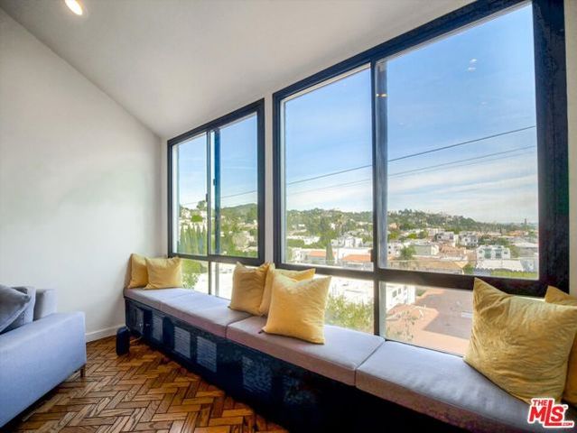 1900 Vine Street 306, Los Angeles, CA 90068