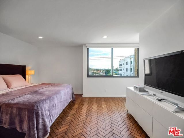 1900 Vine Street 306, Los Angeles, CA 90068