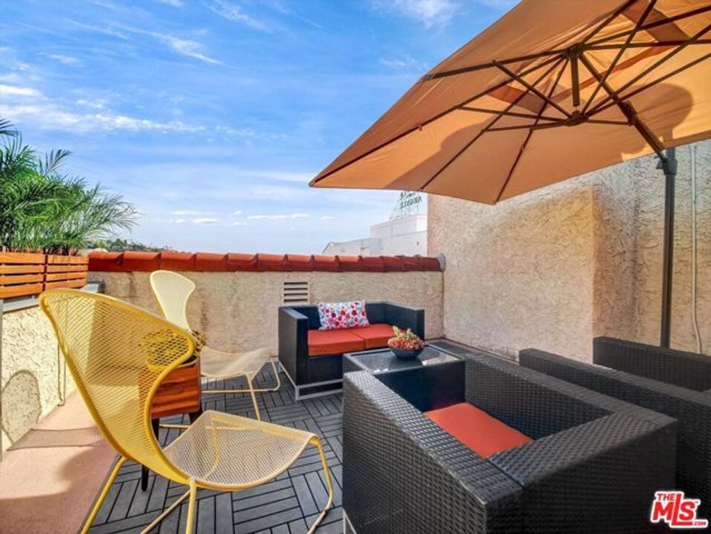 1900 Vine Street 306, Los Angeles, CA 90068