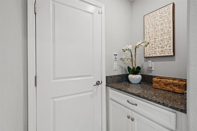 6830 CITRUS CREEK LANE, Tampa, FL 33625