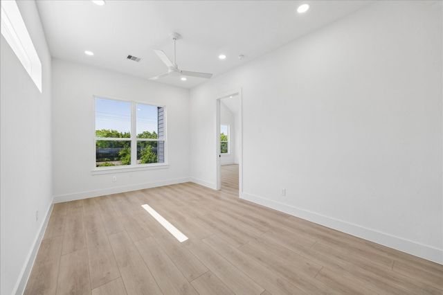1421 E 36th Street, Houston, TX 77022