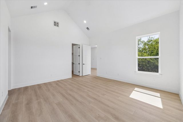 1421 E 36th Street, Houston, TX 77022