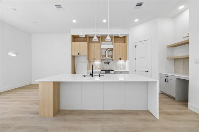 1421 E 36th Street, Houston, TX 77022