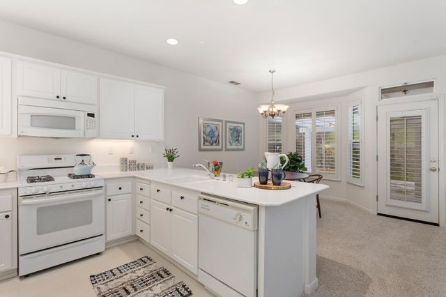 4035 Coldwater Dr, Rocklin, CA 95765