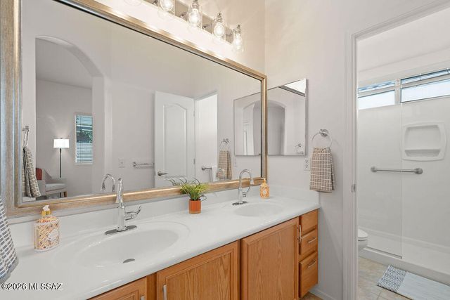 351 E Calle Nacrita, Green Valley, AZ 85614