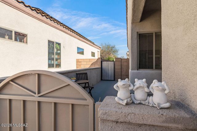 351 E Calle Nacrita, Green Valley, AZ 85614