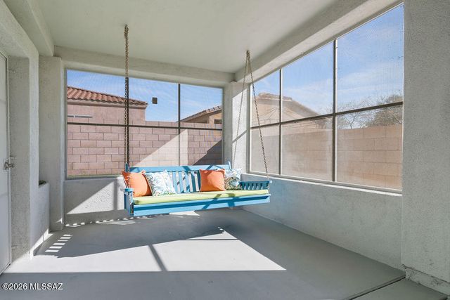 351 E Calle Nacrita, Green Valley, AZ 85614