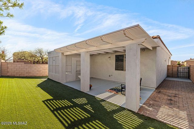 351 E Calle Nacrita, Green Valley, AZ 85614