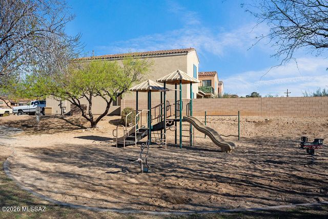 351 E Calle Nacrita, Green Valley, AZ 85614