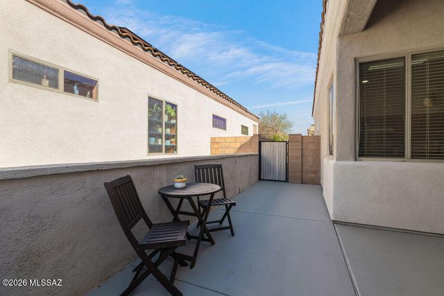 351 E Calle Nacrita, Green Valley, AZ 85614