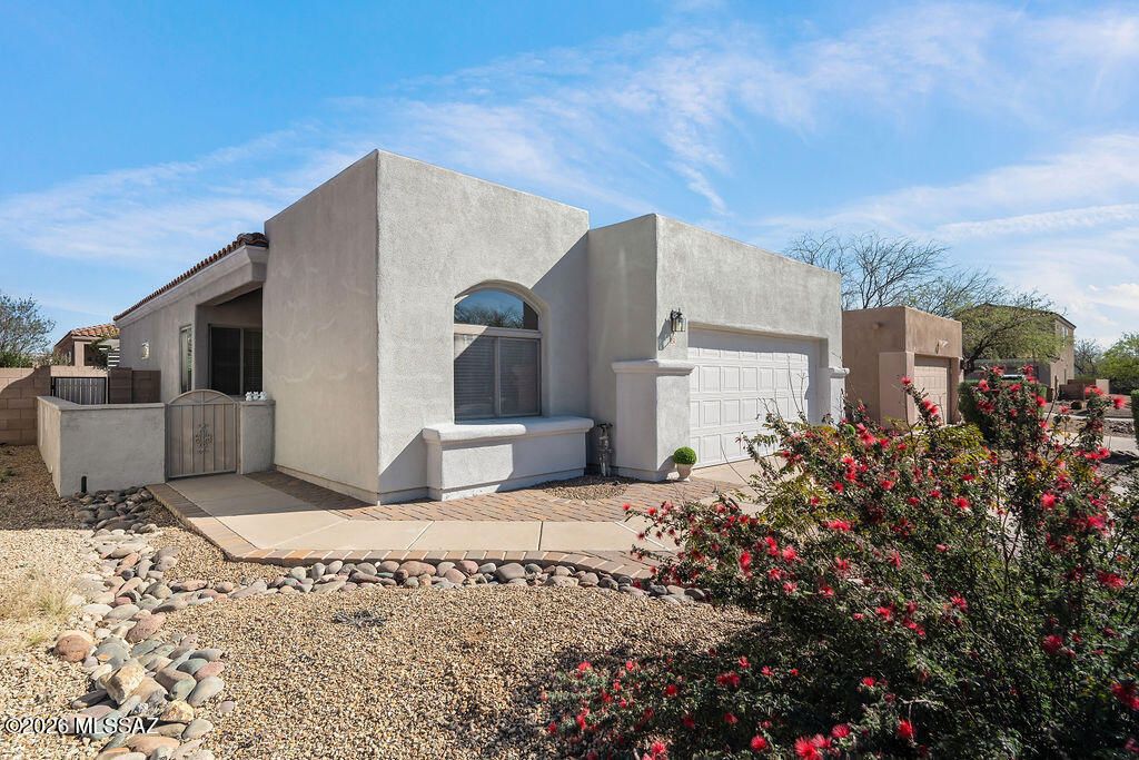 351 E Calle Nacrita, Green Valley, AZ 85614